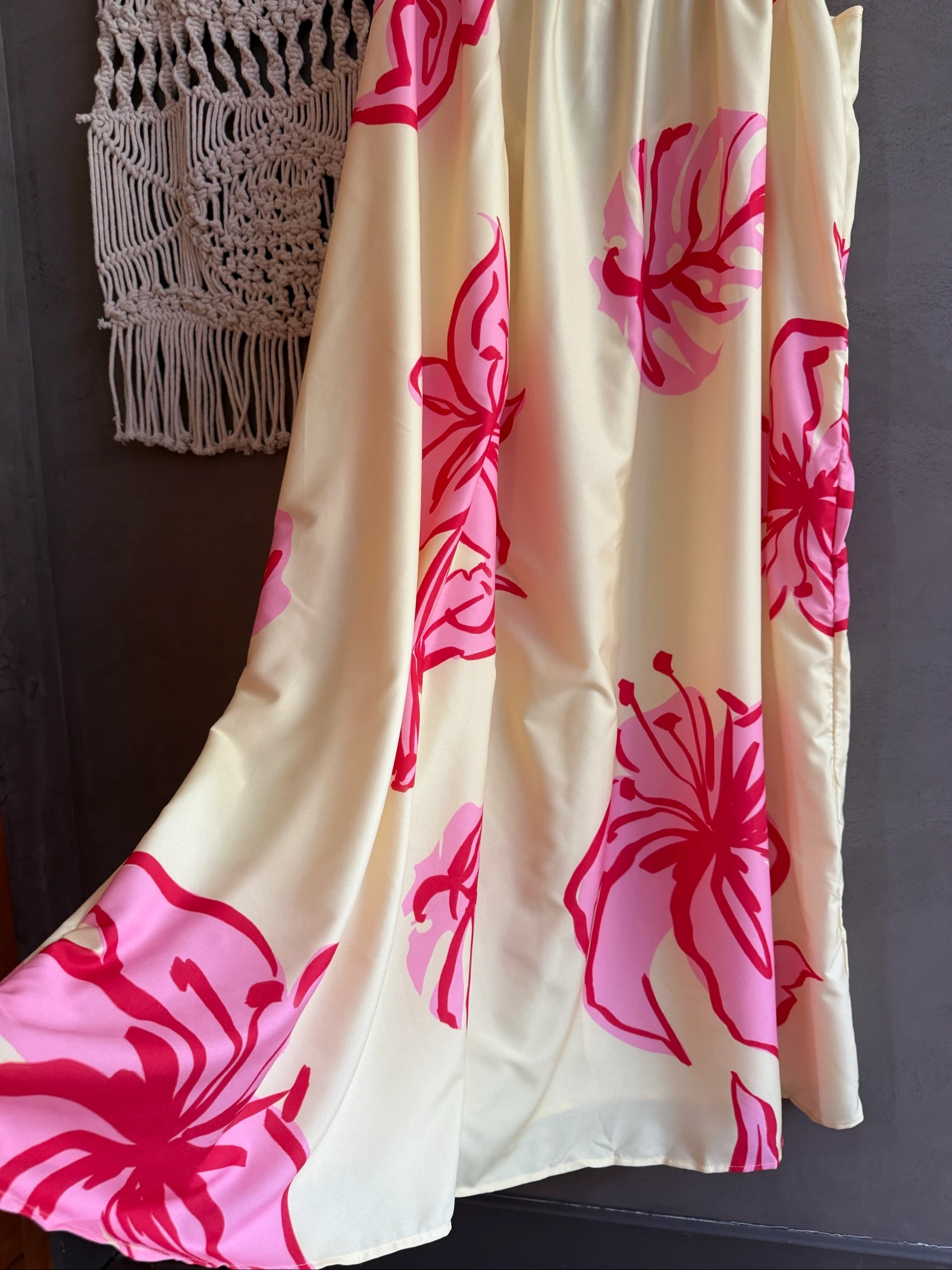 Robe taille 50 d’été exotique grosses fleurs  – photo 2